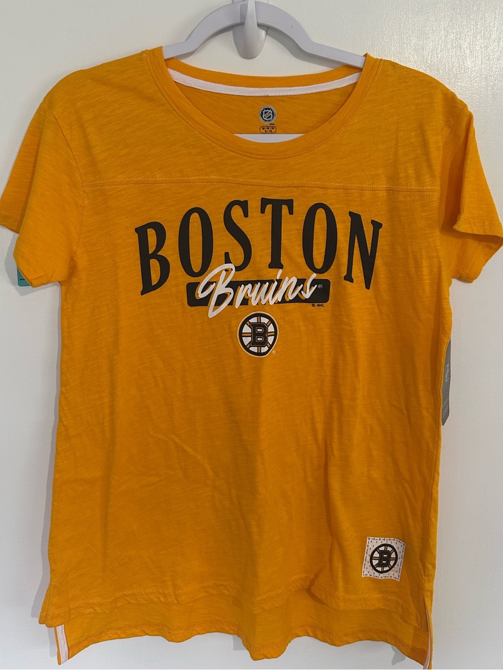 NHL Boston Bruins Yellow Tee Size Medium NWT